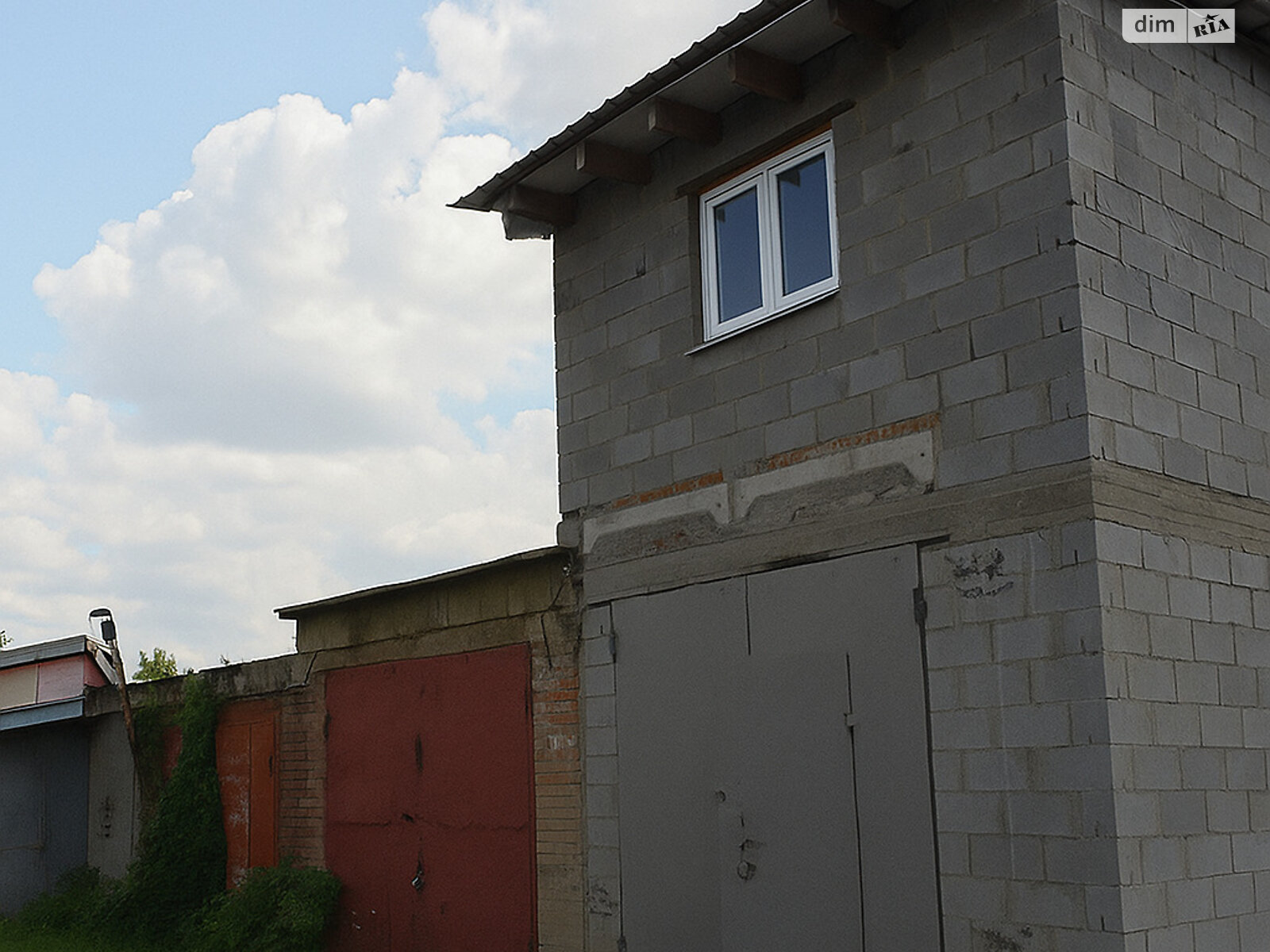 Отдельно стоящий гараж универсальный в Виннице, площадь 48 кв.м. фото 1 Отдельно стоящий гараж универсальный в Виннице, площадь 48 кв.м. фото 1