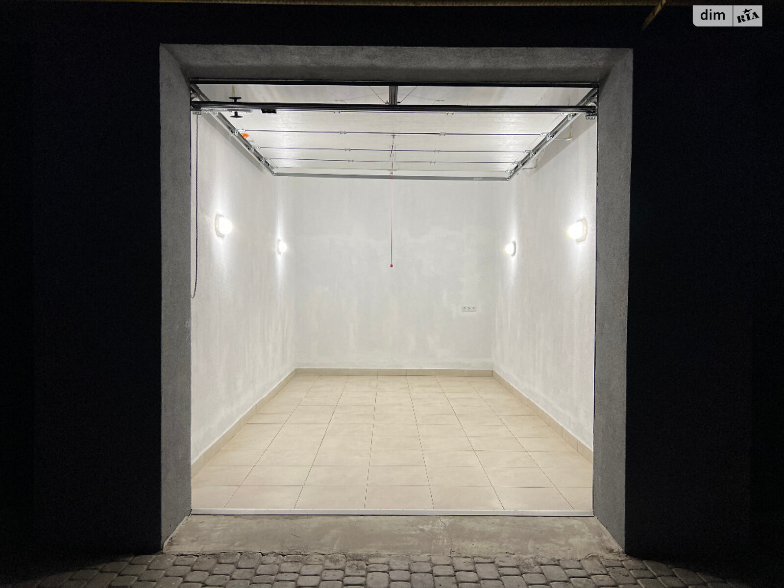 Отдельно стоящий гараж под легковое авто в Винницких Хуторах, площадь 19 кв.м. фото 1