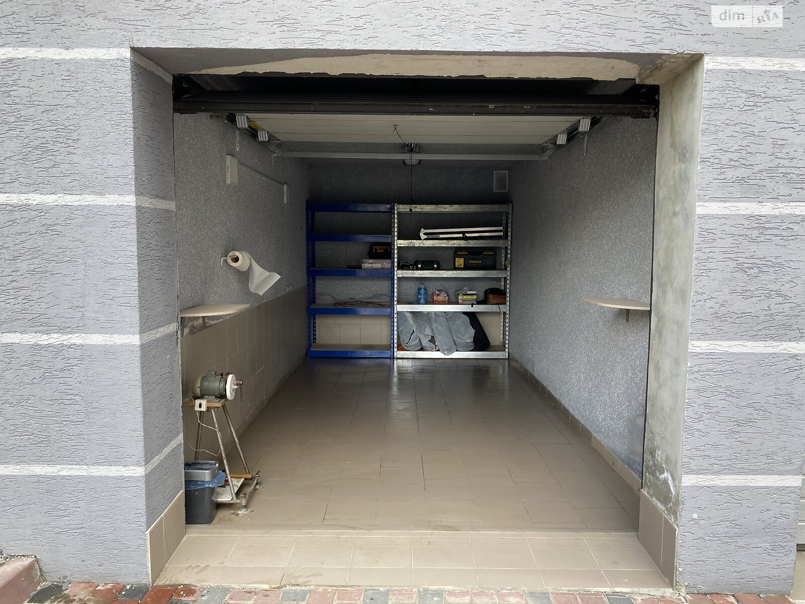 Отдельно стоящий гараж под легковое авто в Волчинце, площадь 23 кв.м. фото 1