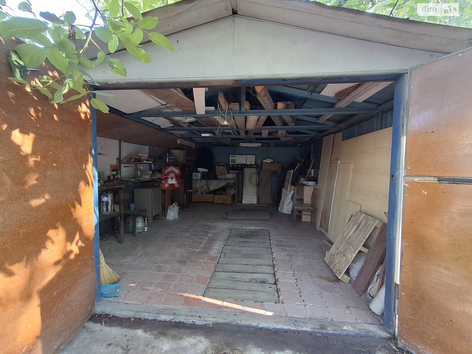 Отдельно стоящий гараж под бус в Запорожье, площадь 12 кв.м. фото 1 Отдельно стоящий гараж под бус в Запорожье, площадь 12 кв.м. фото 1