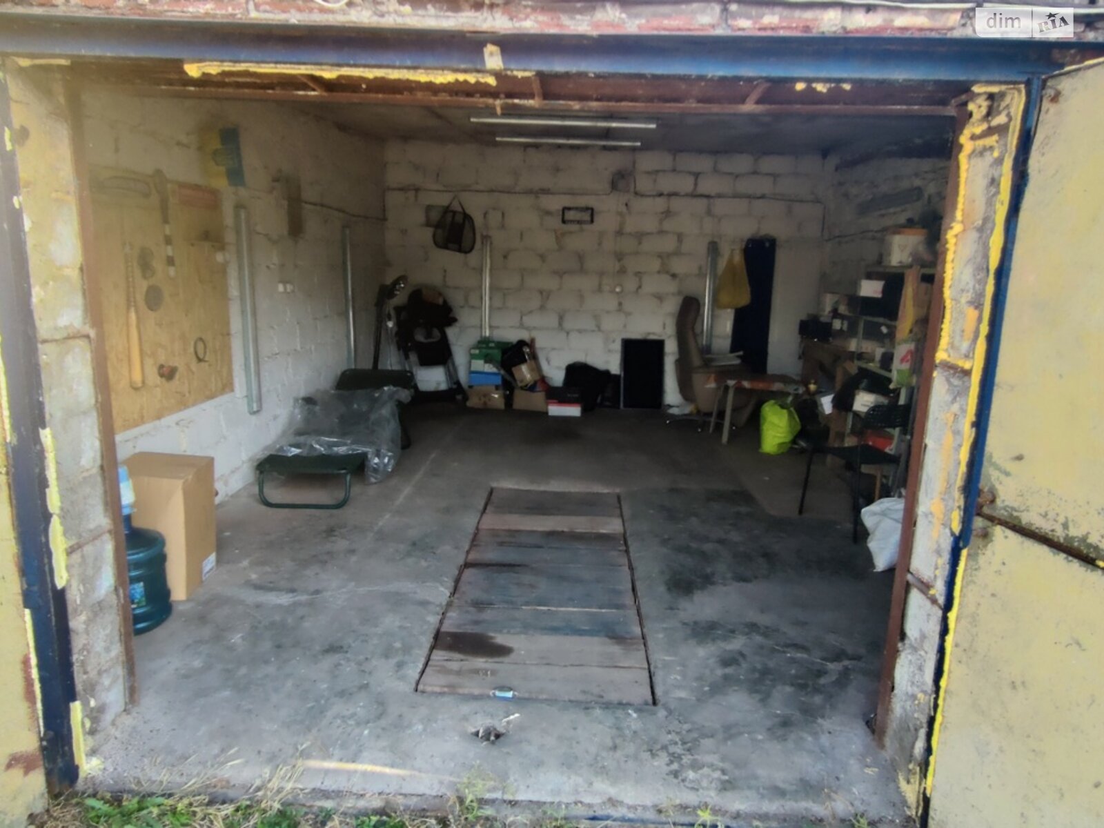 Окремий гараж універсальний в Запоріжжі, площа 27 кв.м. фото 1 Окремий гараж універсальний в Запоріжжі, площа 27 кв.м. фото 1