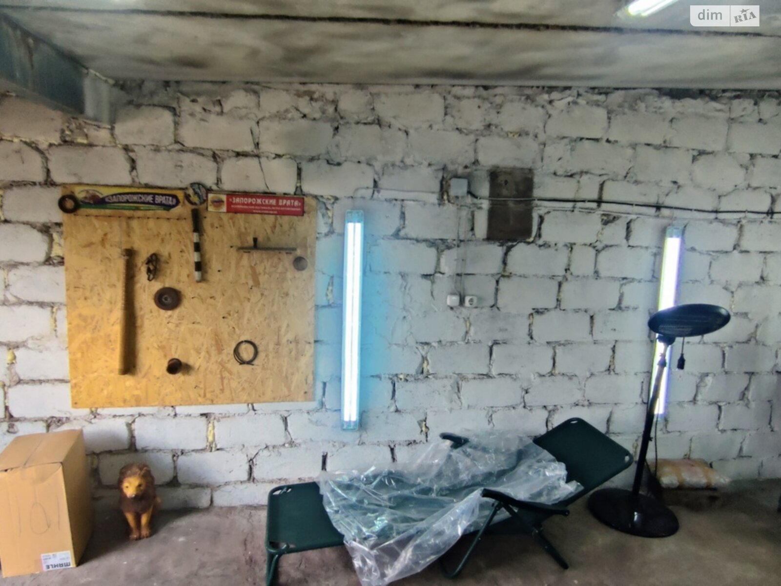 Окремий гараж універсальний в Запоріжжі, площа 27 кв.м. фото 1 Окремий гараж універсальний в Запоріжжі, площа 27 кв.м. фото 1