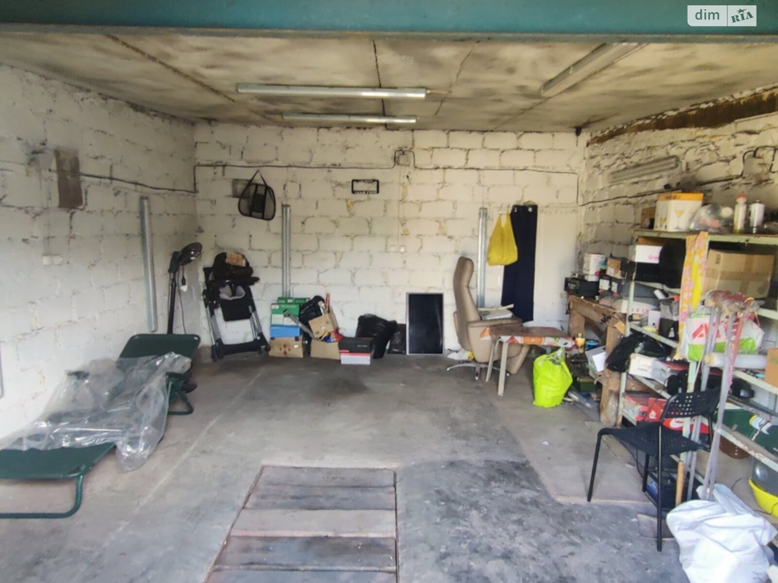 Окремий гараж універсальний в Запоріжжі, площа 27 кв.м. фото 1 Окремий гараж універсальний в Запоріжжі, площа 27 кв.м. фото 1