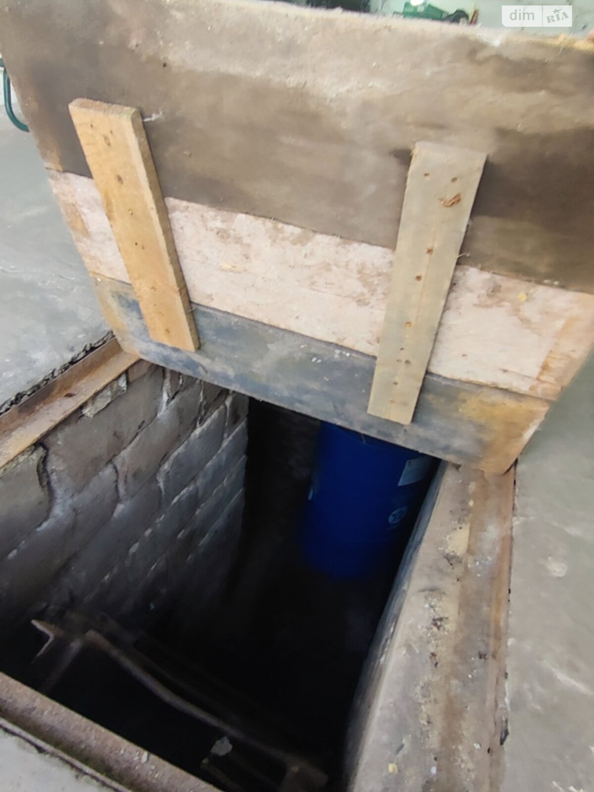 Окремий гараж універсальний в Запоріжжі, площа 27 кв.м. фото 1 Окремий гараж універсальний в Запоріжжі, площа 27 кв.м. фото 1