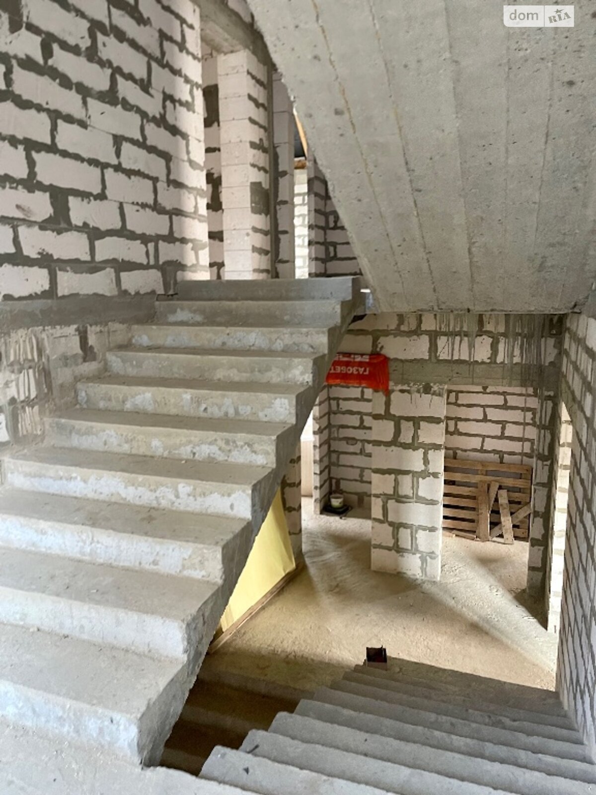 Спеціальне приміщення в Поляниці, Вишні урочище, ціна продажу: 630 000 доларів за об’єкт фото 1 Спеціальне приміщення в Поляниці, Вишні урочище, ціна продажу: 630 000 доларів за об’єкт фото 1