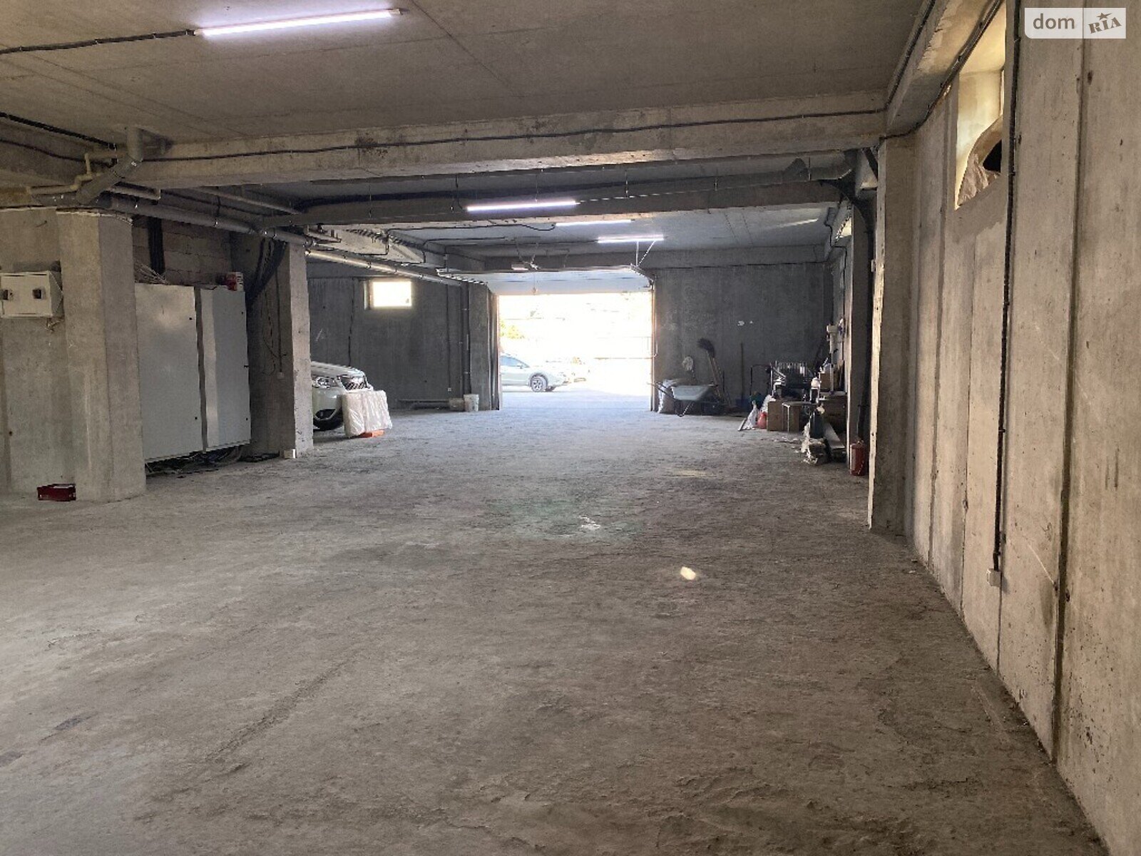Место в подземном паркинге под легковое авто в Днепре, площадь 20 кв.м. фото 1