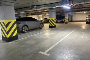 Место в подземном паркинге под легковое авто в Днепре, площадь 19.5 кв.м. фото 2