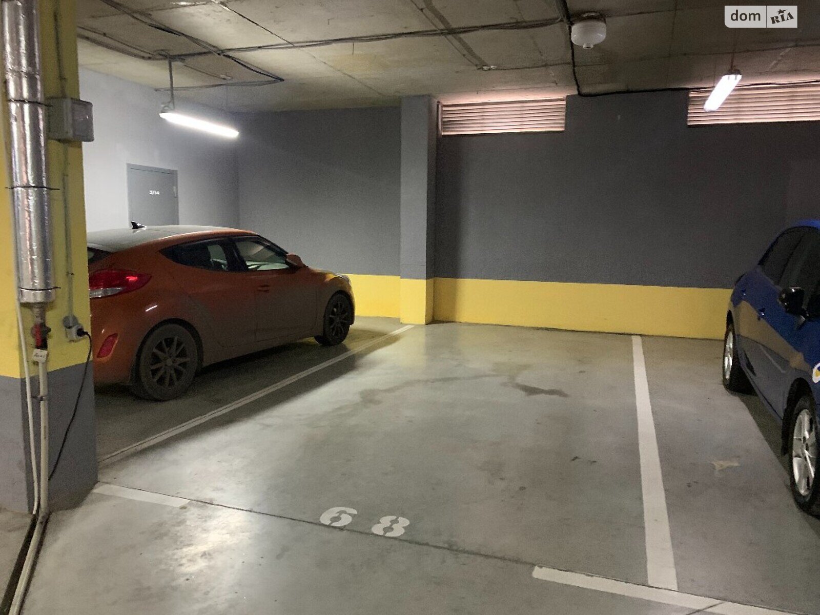 Место в подземном паркинге под легковое авто в Фонтанке, площадь 13 кв.м. фото 1