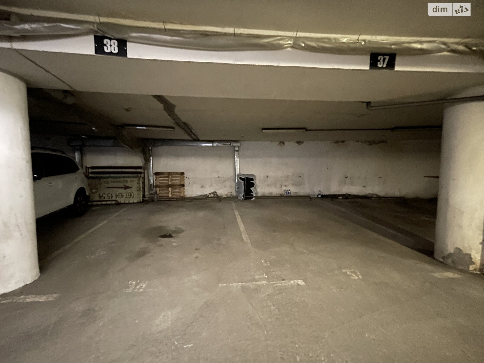 Место в подземном паркинге универсальный в Киеве, площадь 192 кв.м. фото 1
