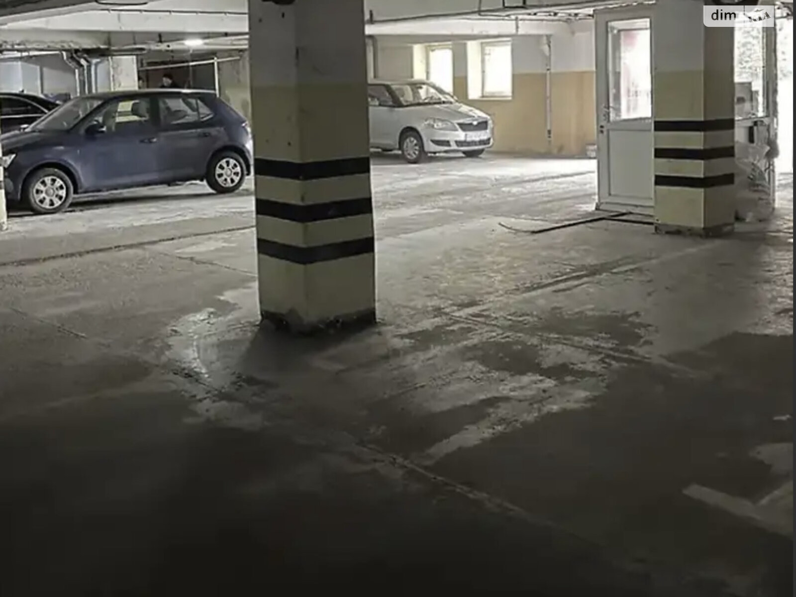 Місце в підземному паркінгу під легкове авто в Києві, площа 27 кв.м. фото 1