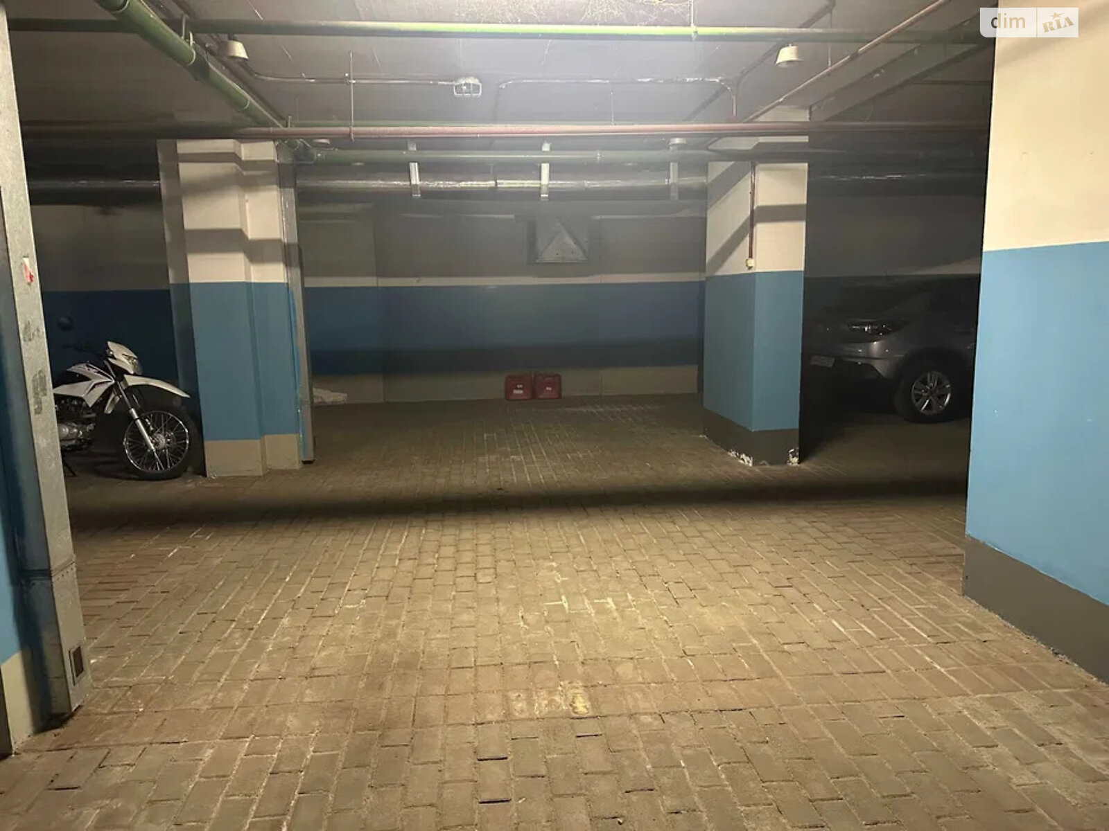 Место в подземном паркинге под легковое авто в Киеве, площадь 55 кв.м. фото 1