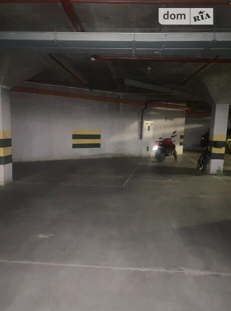 Місце в підземному паркінгу під легкове авто в Львові, площа 14 кв.м. фото 1