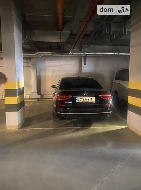Місце в підземному паркінгу під легкове авто в Львові, площа 14 кв.м. фото 1 Місце в підземному паркінгу під легкове авто в Львові, площа 14 кв.м. фото 1
