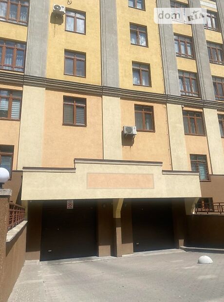 Місце в підземному паркінгу під легкове авто в Львові, площа 14 кв.м. фото 1 Місце в підземному паркінгу під легкове авто в Львові, площа 14 кв.м. фото 1