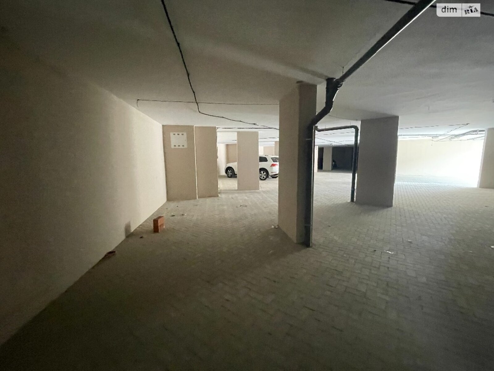 Місце в підземному паркінгу під легкове авто в Одесі, площа 38.71 кв.м. фото 1