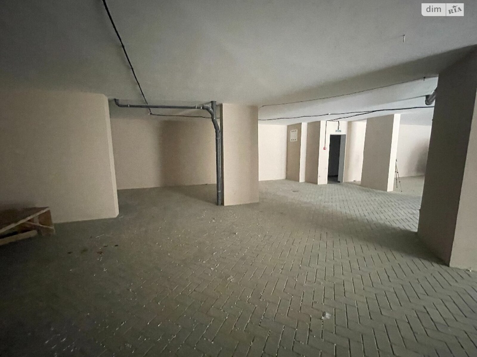 Место в подземном паркинге под легковое авто в Одессе, площадь 38.71 кв.м. фото 1