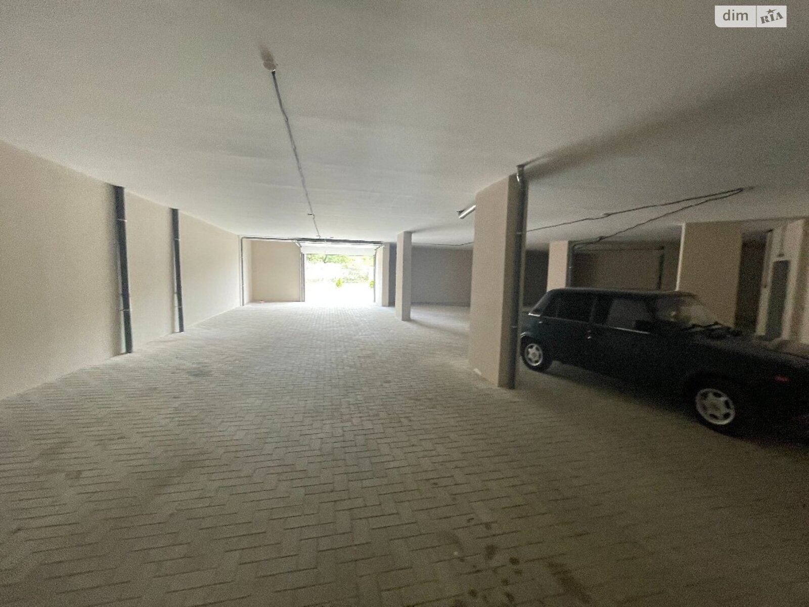 Место в подземном паркинге под легковое авто в Одессе, площадь 24.65 кв.м. фото 1