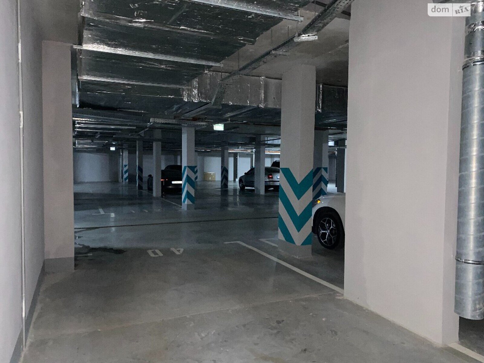 Место в подземном паркинге под легковое авто в Одессе, площадь 16 кв.м. фото 1