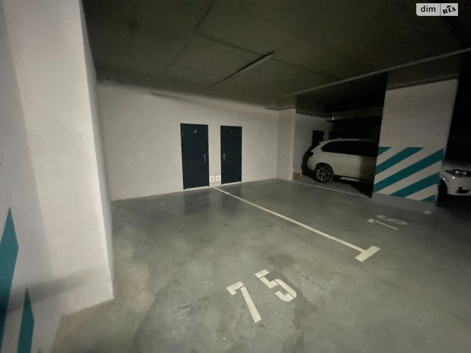 Місце в підземному паркінгу під легкове авто в Одесі, площа 20 кв.м. фото 1