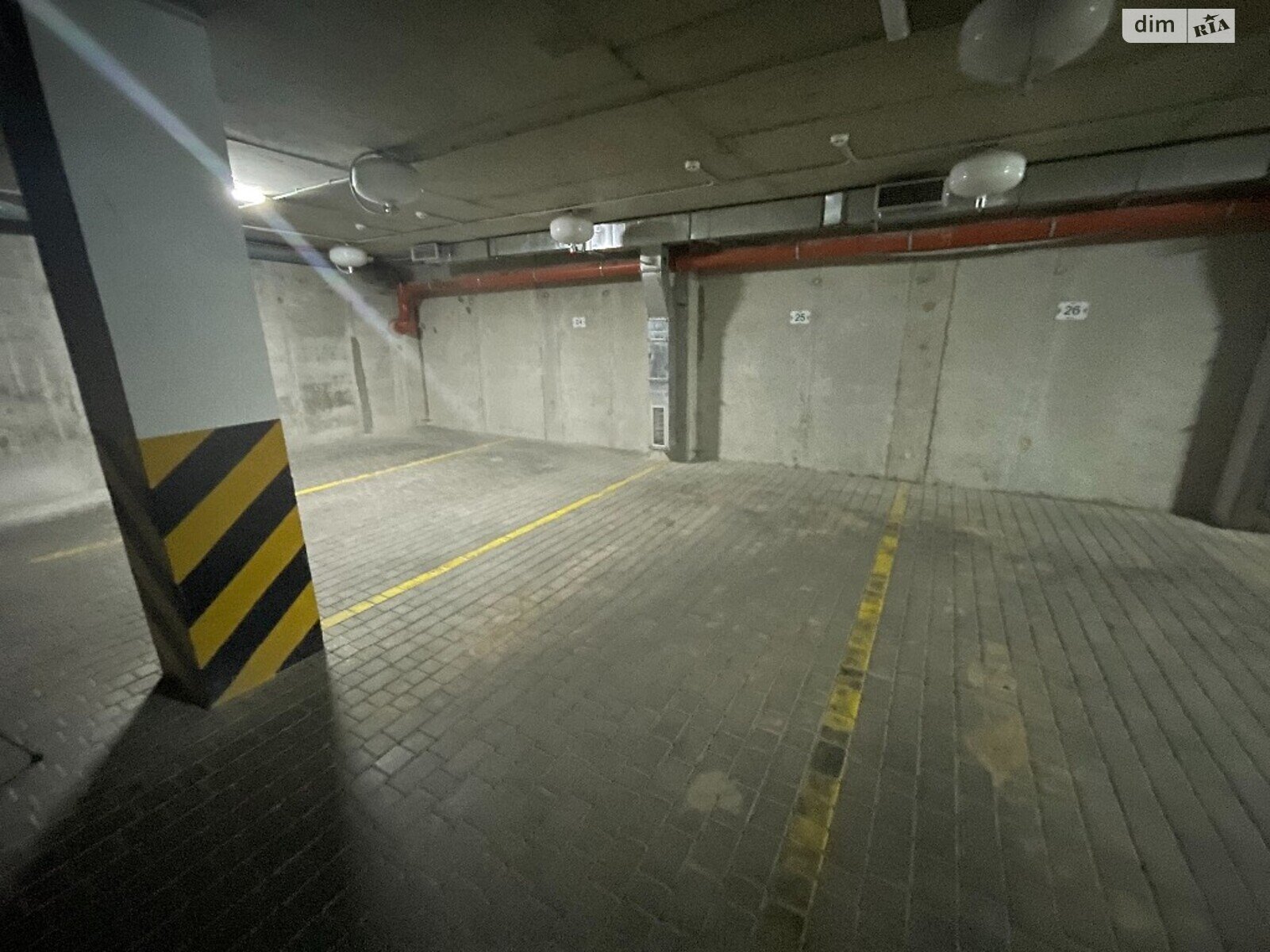 Місце в підземному паркінгу під легкове авто в Одесі, площа 15 кв.м. фото 1