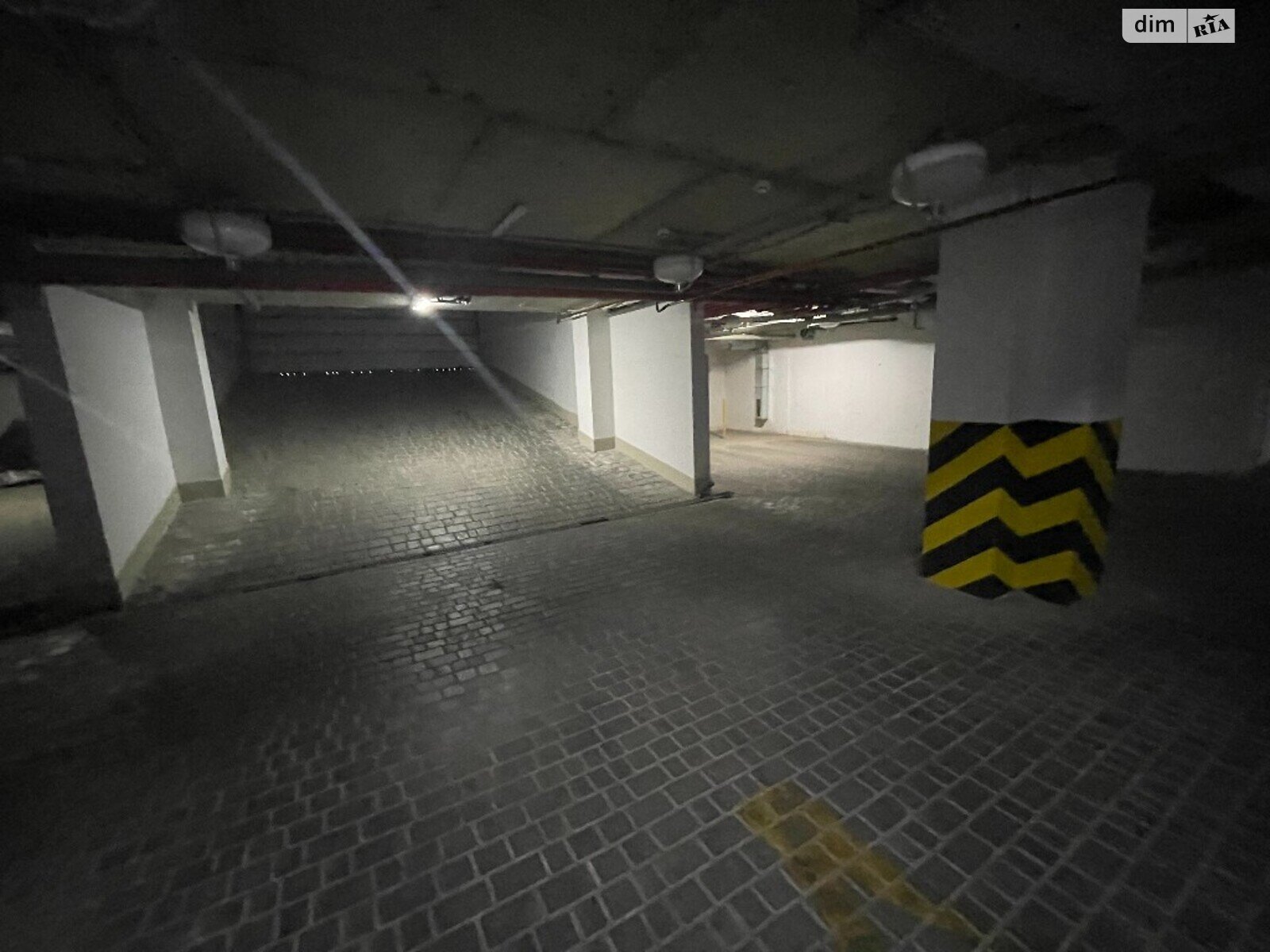 Место в подземном паркинге в Одессе, площадь 15 кв.м. фото 1
