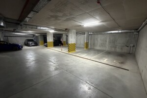 Место в подземном паркинге под легковое авто в Брюховичах, площадь 17 кв.м. фото 2