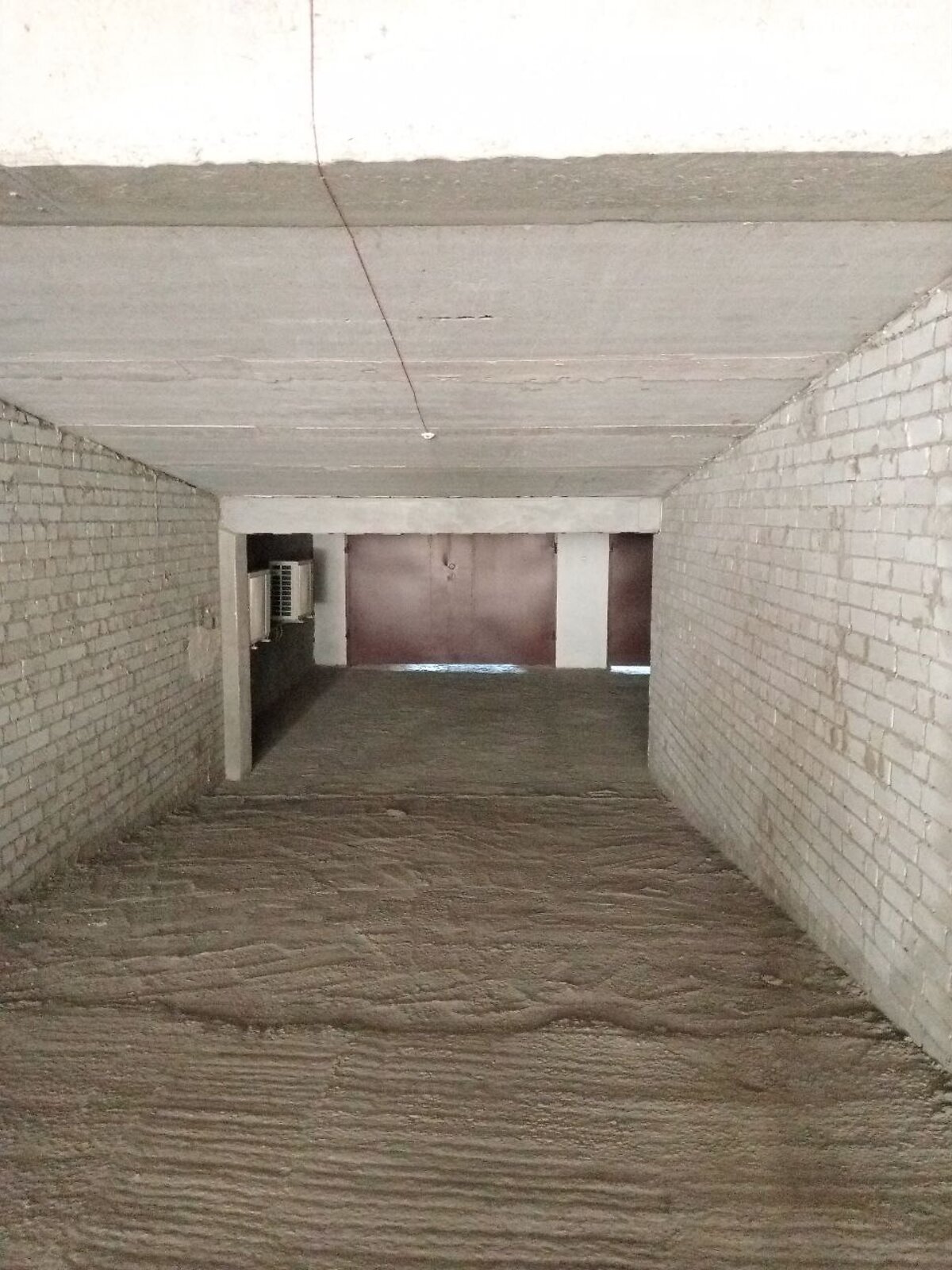 Место в подземном паркинге под легковое авто в Черкассах, площадь 17 кв.м. фото 1