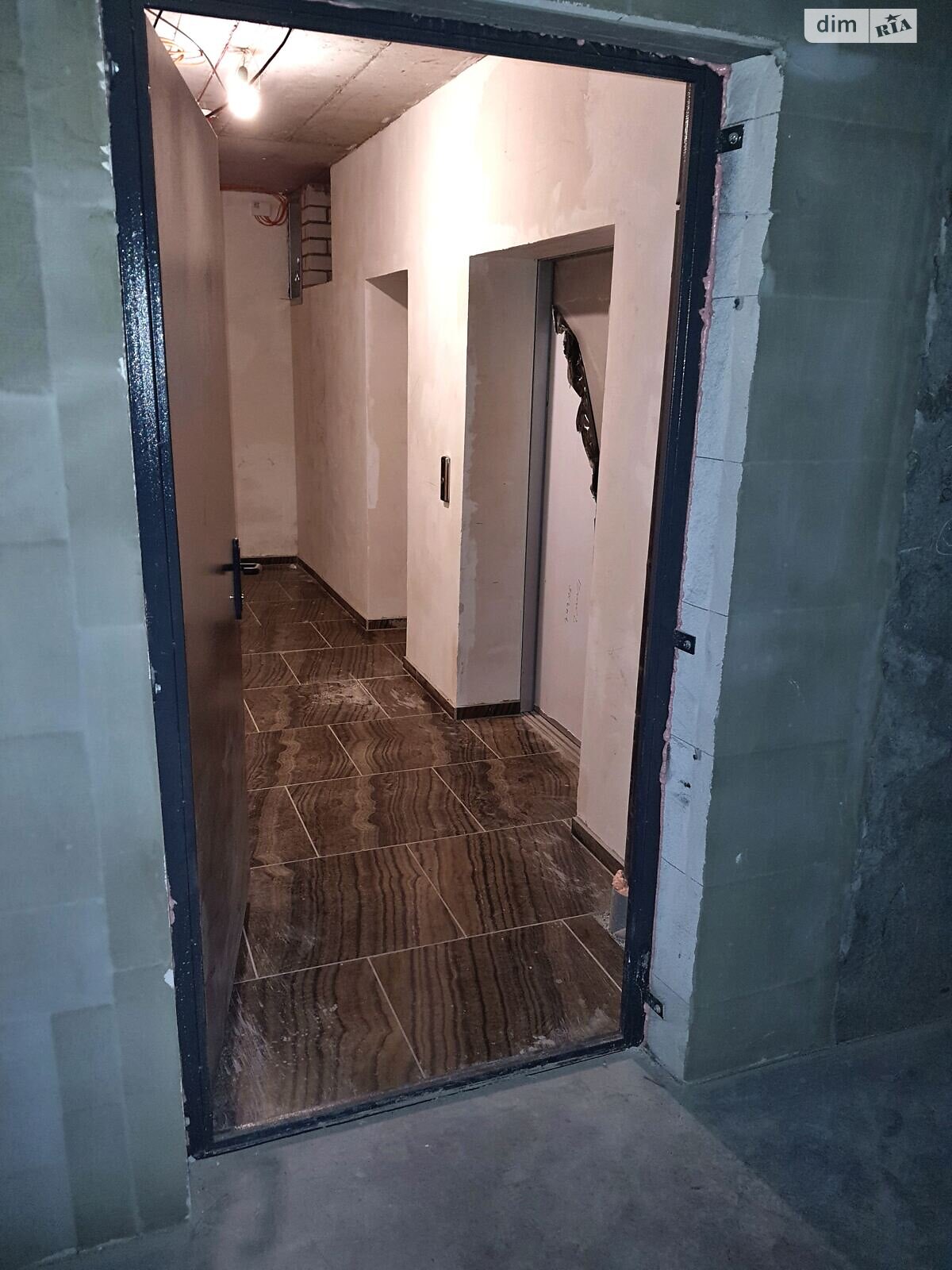 Место в подземном паркинге под легковое авто в Днепре, площадь 15.3 кв.м. фото 1