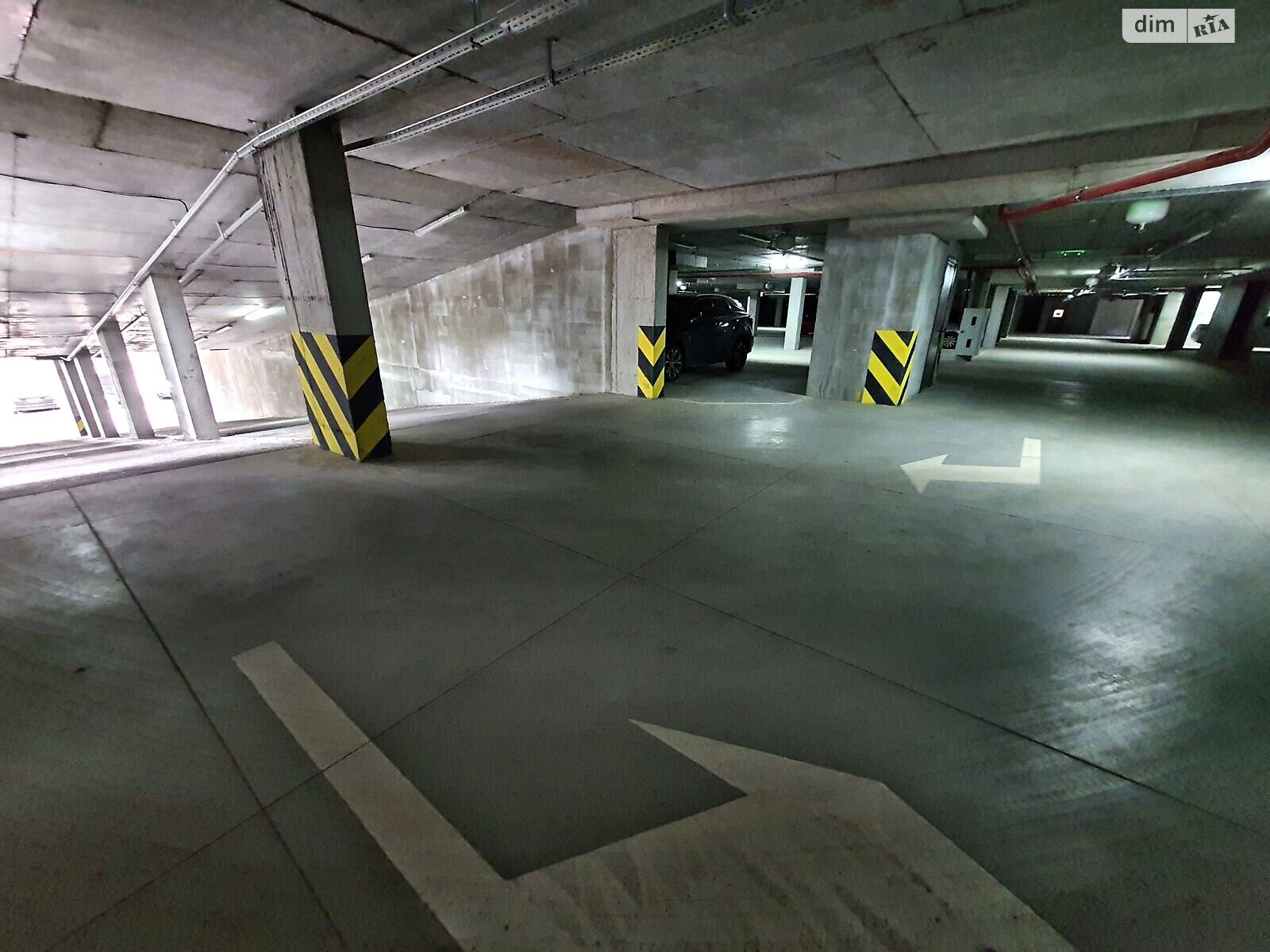 Место в подземном паркинге под легковое авто в Днепре, площадь 15.3 кв.м. фото 1