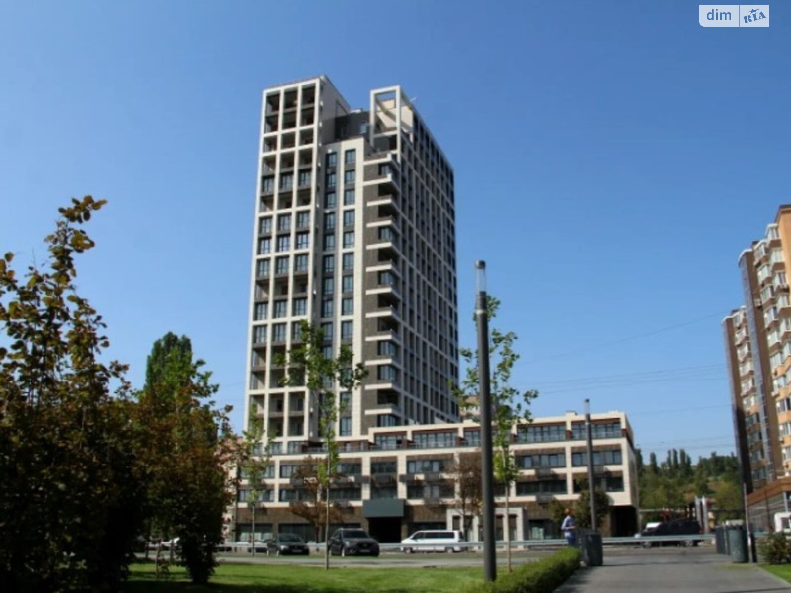 Место в подземном паркинге под легковое авто в Днепре, площадь 15.3 кв.м. фото 1