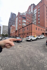 Место в подземном паркинге универсальный в Днепре, площадь 23.5 кв.м. фото 2