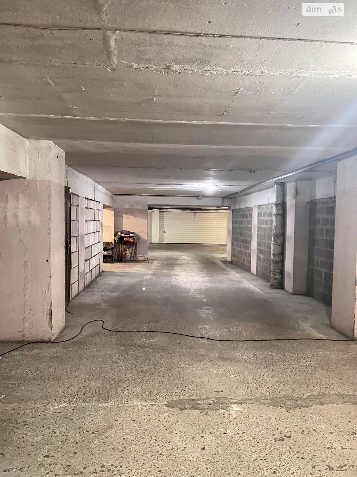 Место в подземном паркинге универсальный в Днепре, площадь 23.5 кв.м. фото 1