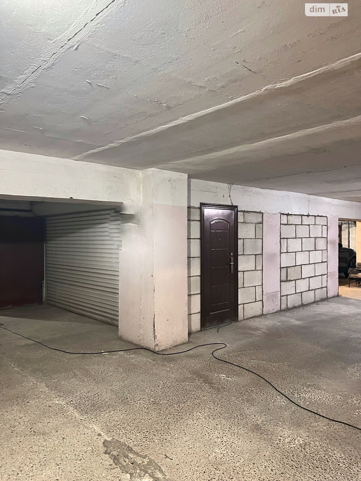 Место в подземном паркинге универсальный в Днепре, площадь 23.5 кв.м. фото 1