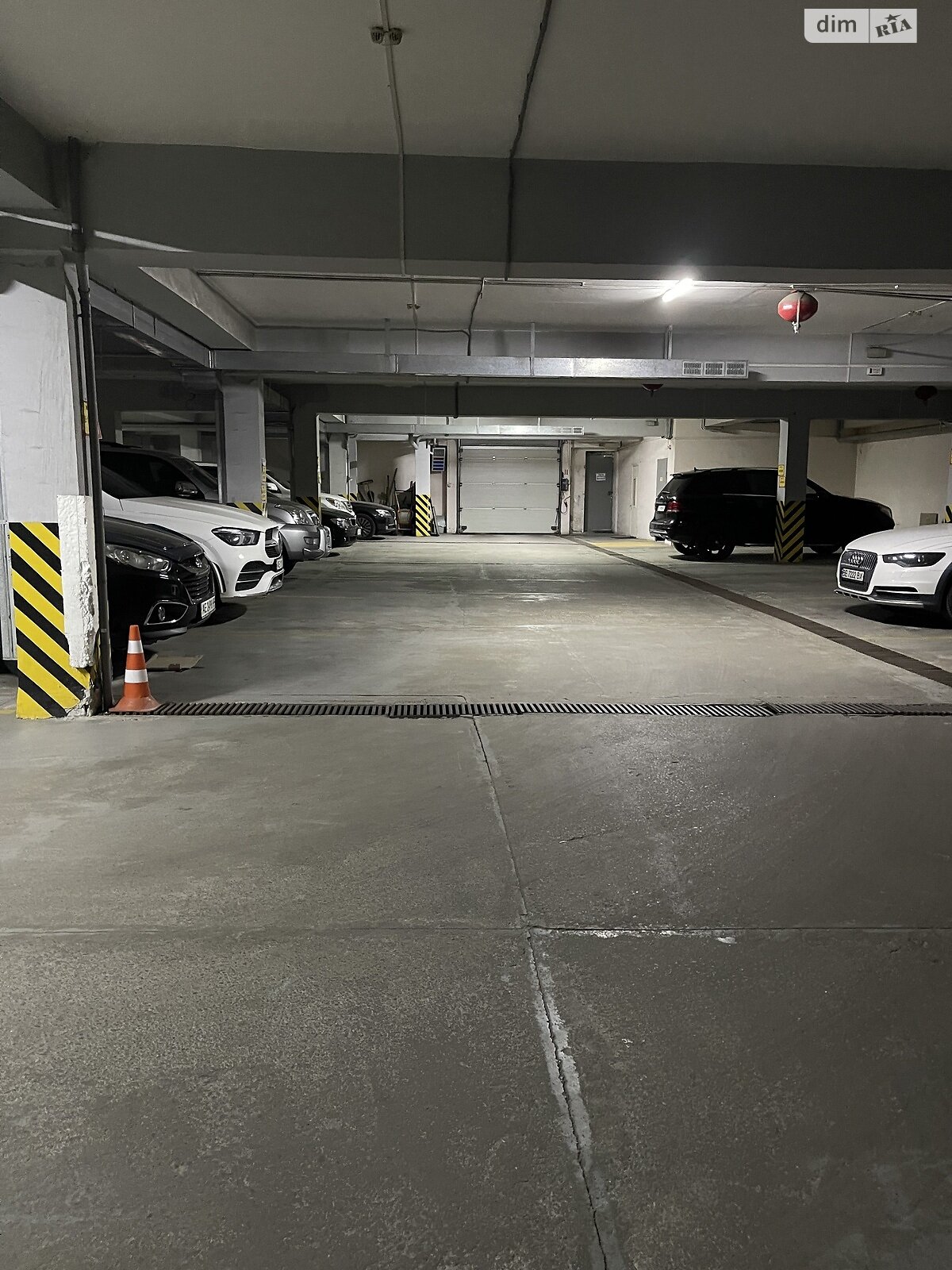 Место в подземном паркинге универсальный в Днепре, площадь 34 кв.м. фото 1