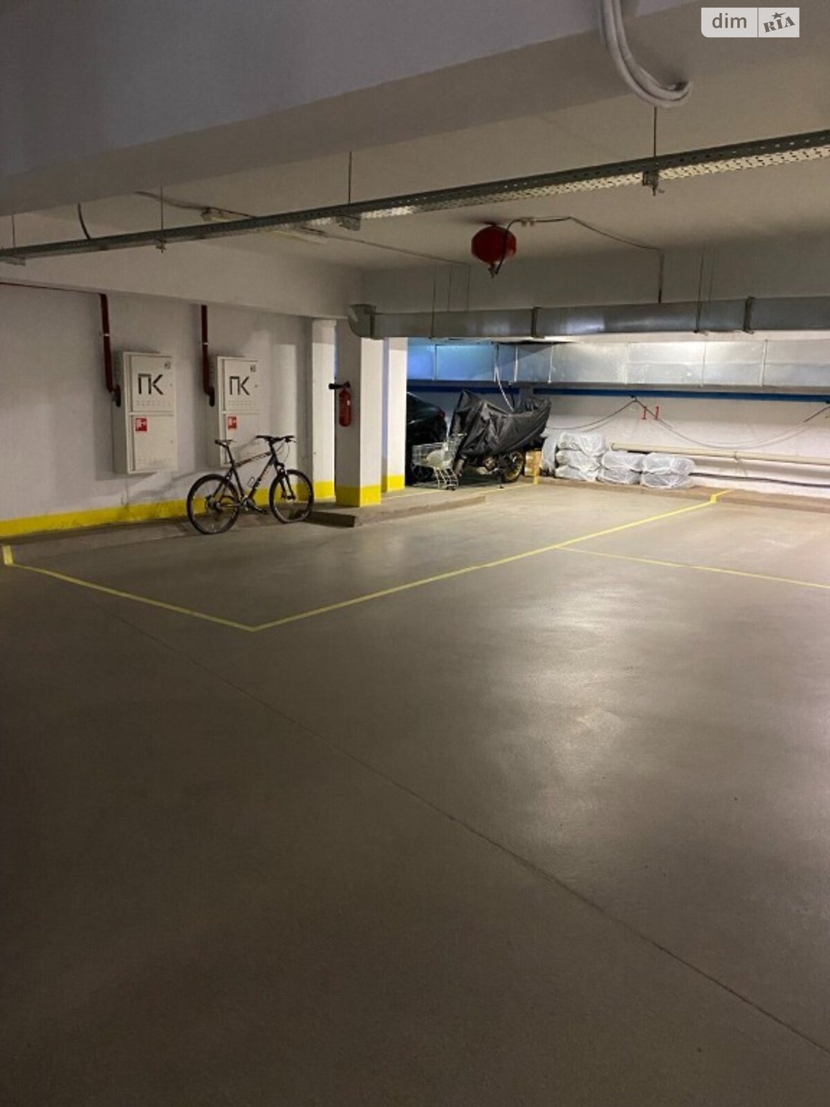 Место в подземном паркинге под легковое авто в Днепре, площадь 30.1 кв.м. фото 1