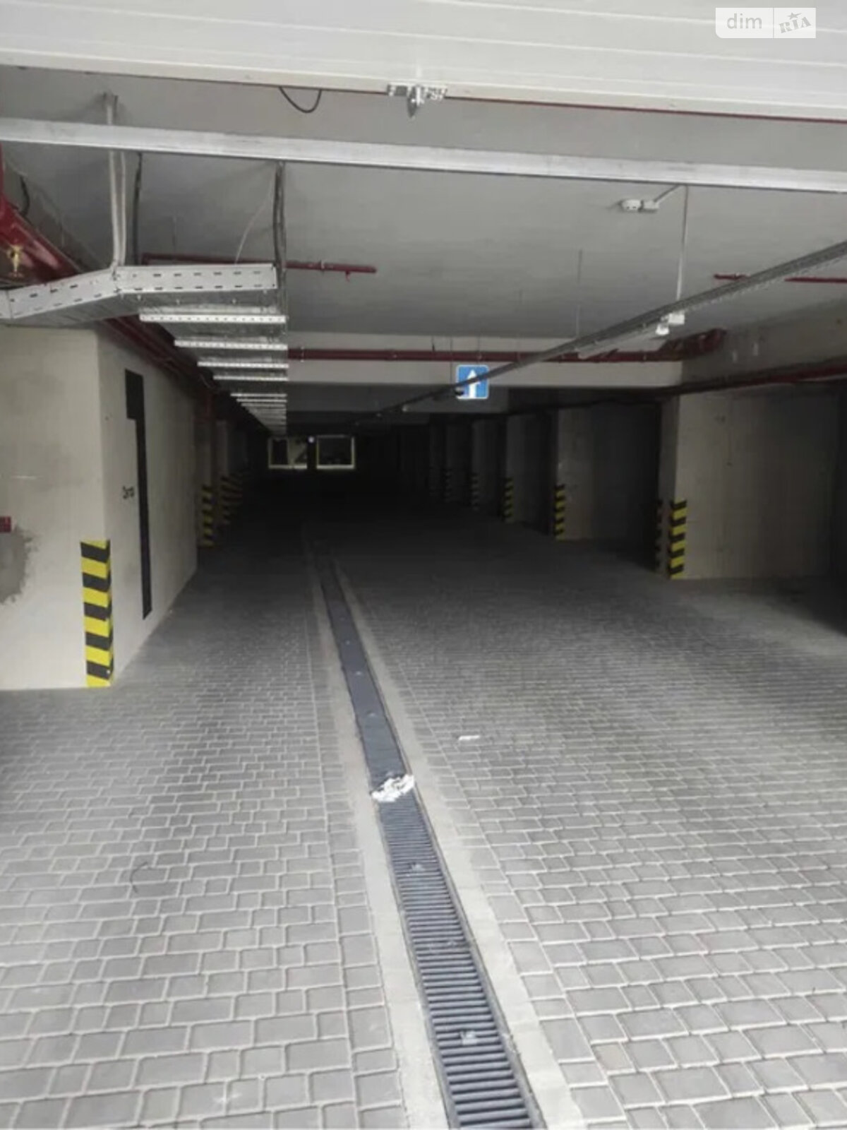 Место в подземном паркинге под легковое авто в Ивано-Франковске, площадь 24 кв.м. фото 1