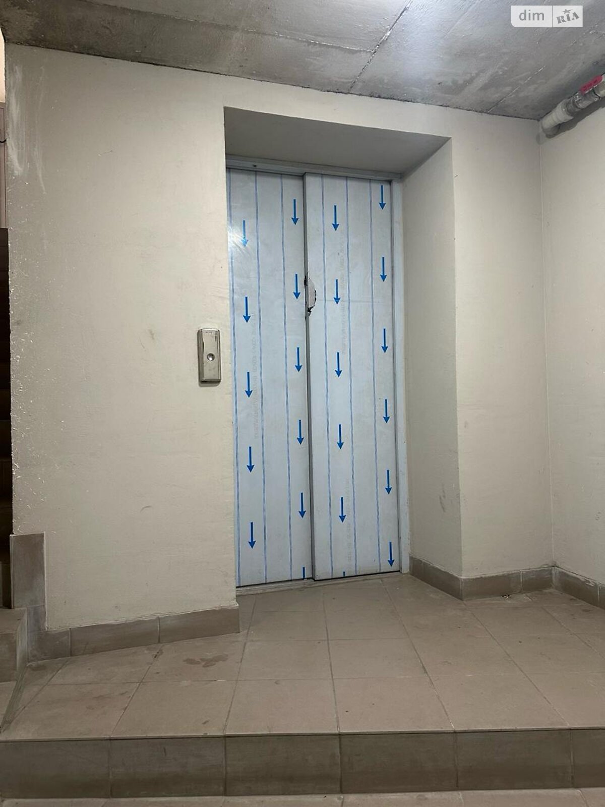 Место в подземном паркинге под легковое авто в Ивано-Франковске, площадь 15 кв.м. фото 1 Место в подземном паркинге под легковое авто в Ивано-Франковске, площадь 15 кв.м. фото 1