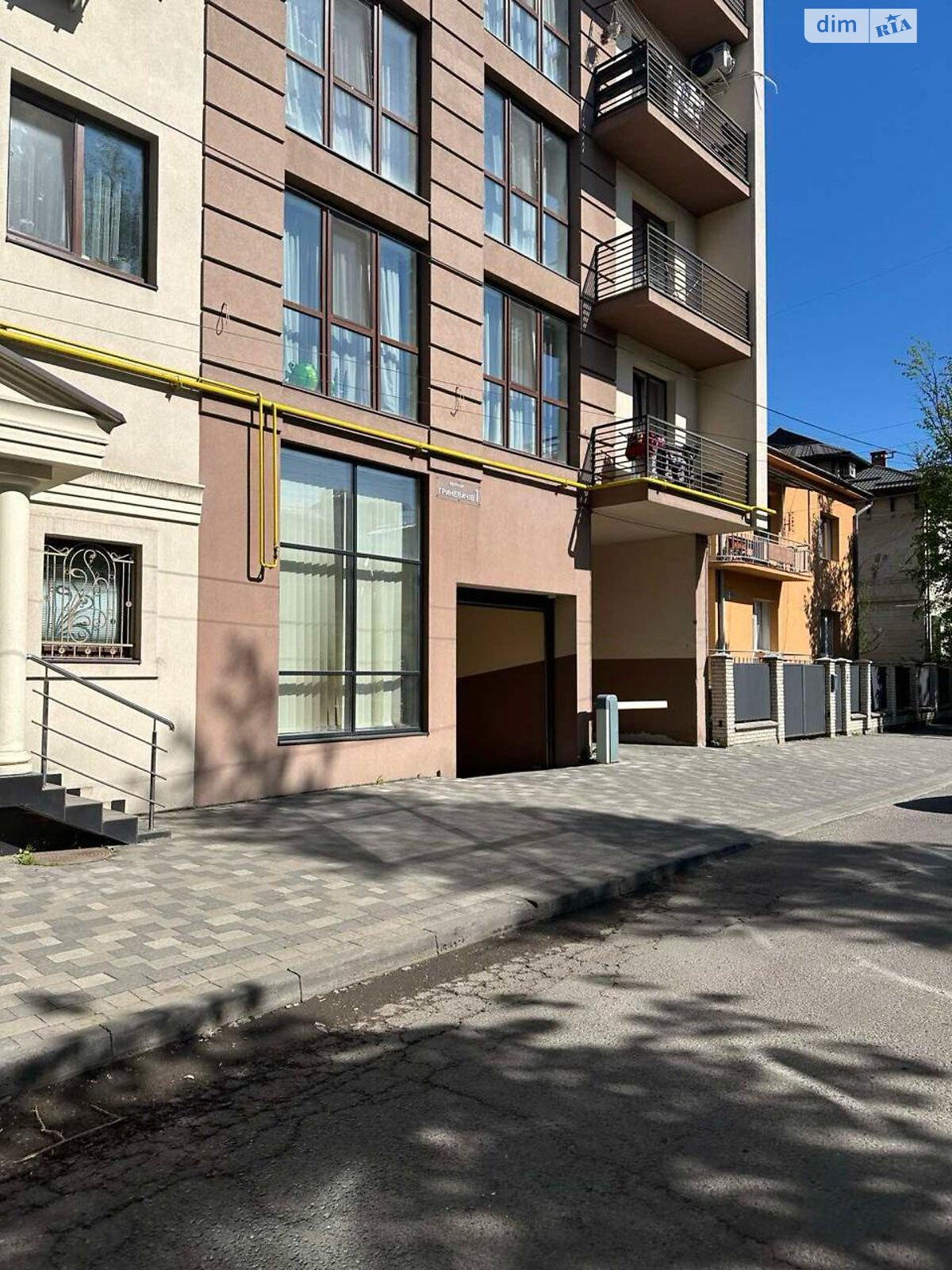 Место в подземном паркинге под легковое авто в Ивано-Франковске, площадь 15 кв.м. фото 1 Место в подземном паркинге под легковое авто в Ивано-Франковске, площадь 15 кв.м. фото 1