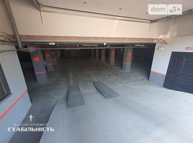 Место в подземном паркинге под легковое авто в Ивано-Франковске, площадь 18 кв.м. фото 1 Место в подземном паркинге под легковое авто в Ивано-Франковске, площадь 18 кв.м. фото 1
