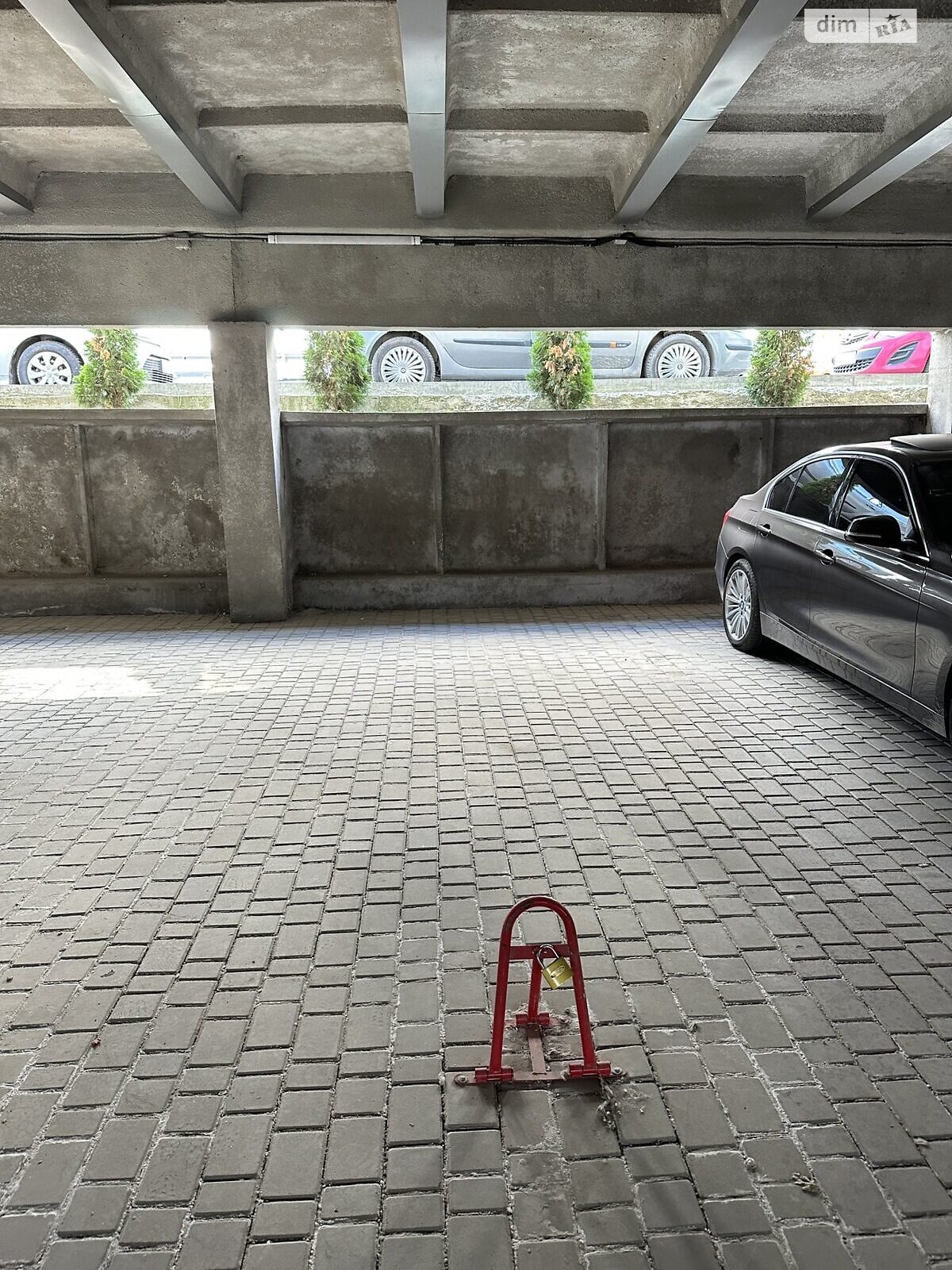 Місце в підземному паркінгу під легкове авто в Івано-Франківську, площа 17 кв.м. фото 1