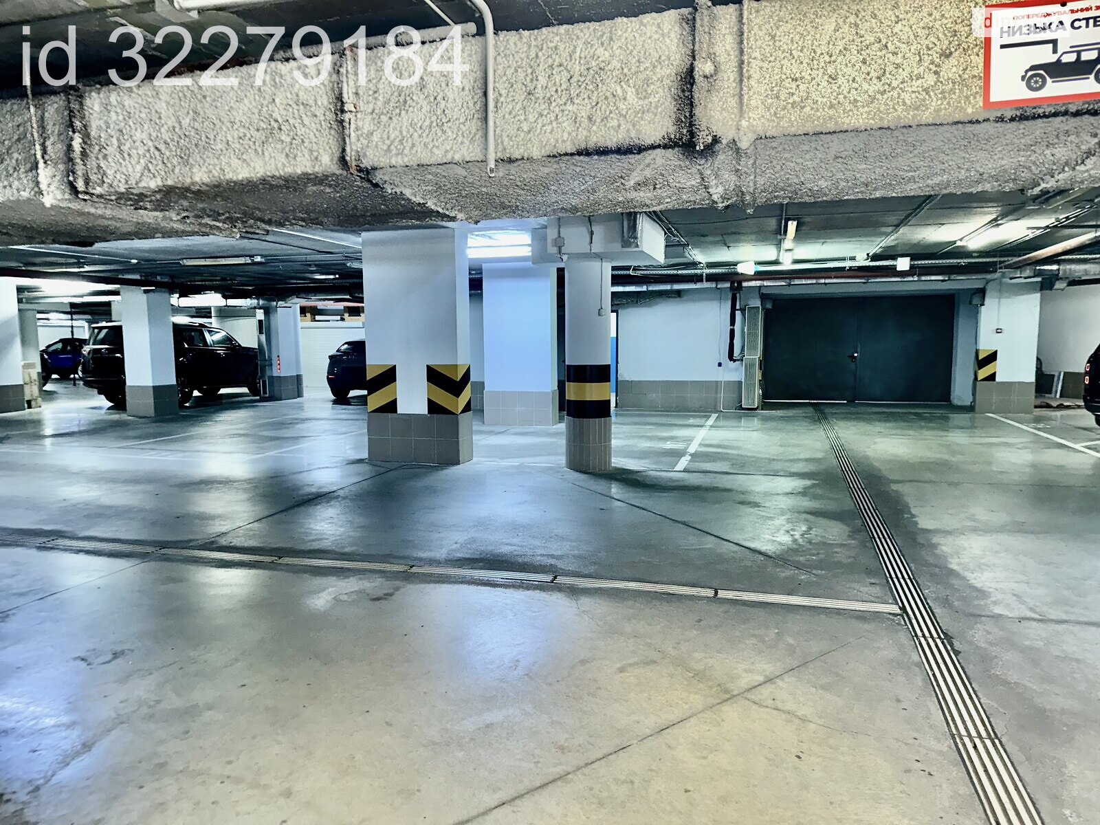 Место в подземном паркинге универсальный в Киеве, площадь 21.1 кв.м. фото 1