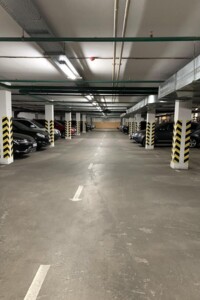 Місце в підземному паркінгу під легкове авто в Києві, площа 13.5 кв.м. фото 2