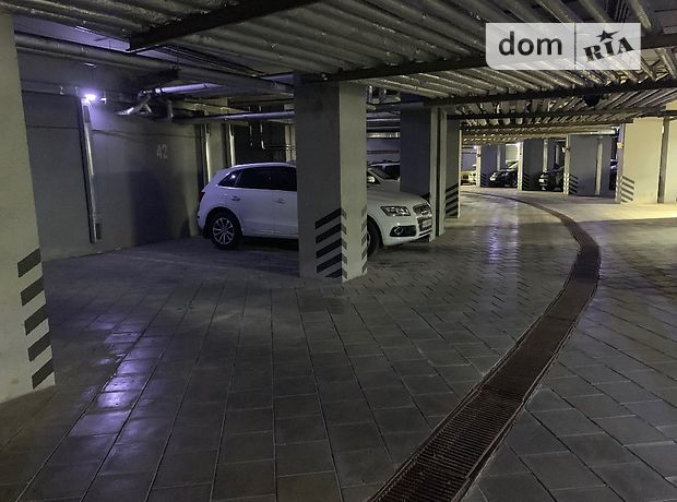 Место в подземном паркинге под легковое авто в Киеве, площадь 20 кв.м. фото 1 Место в подземном паркинге под легковое авто в Киеве, площадь 20 кв.м. фото 1