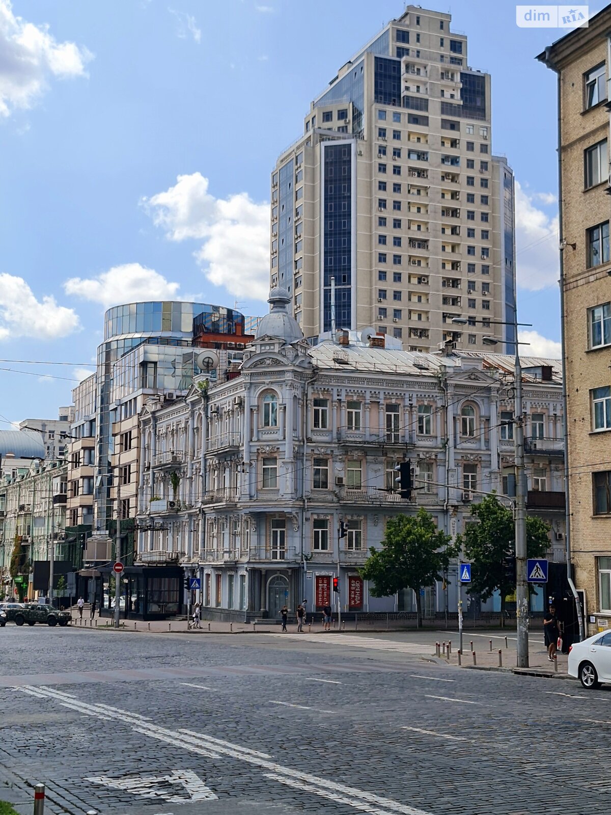 Місце в підземному паркінгу під легкове авто в Києві, площа 18 кв.м. фото 1