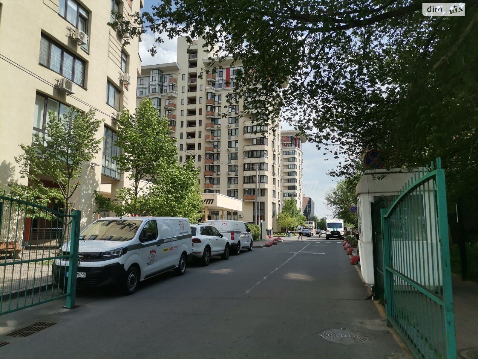 Место в подземном паркинге под легковое авто в Киеве, площадь 14 кв.м. фото 1 Место в подземном паркинге под легковое авто в Киеве, площадь 14 кв.м. фото 1