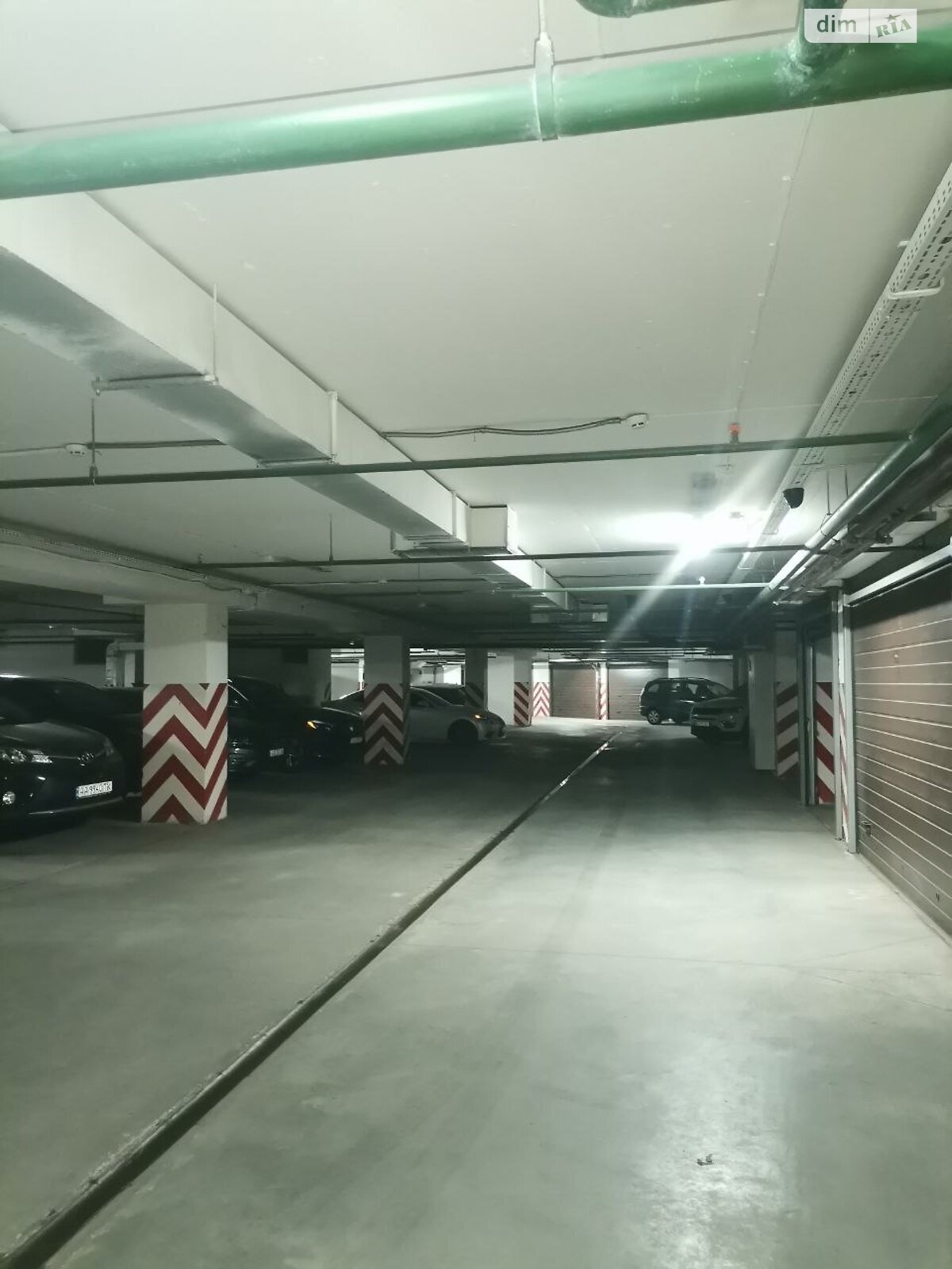 Место в подземном паркинге под легковое авто в Киеве, площадь 14 кв.м. фото 1 Место в подземном паркинге под легковое авто в Киеве, площадь 14 кв.м. фото 1