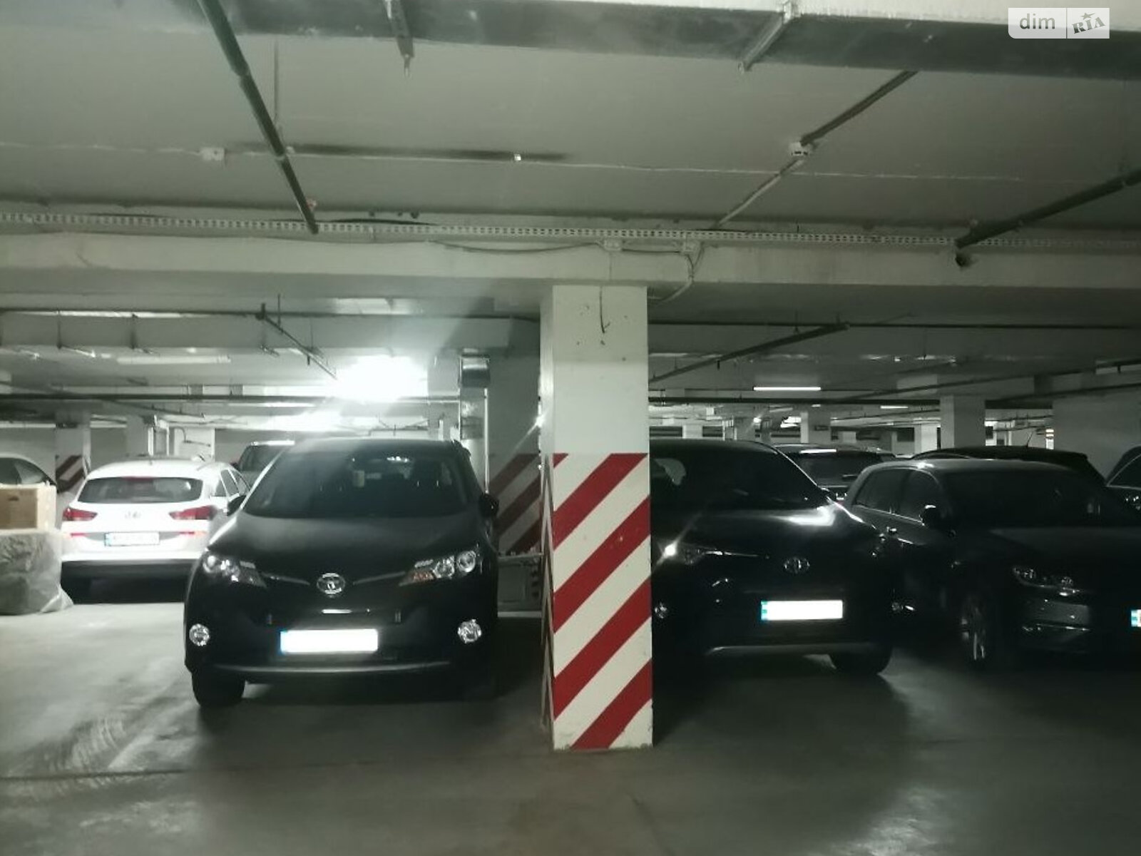Место в подземном паркинге под легковое авто в Киеве, площадь 14 кв.м. фото 1 Место в подземном паркинге под легковое авто в Киеве, площадь 14 кв.м. фото 1
