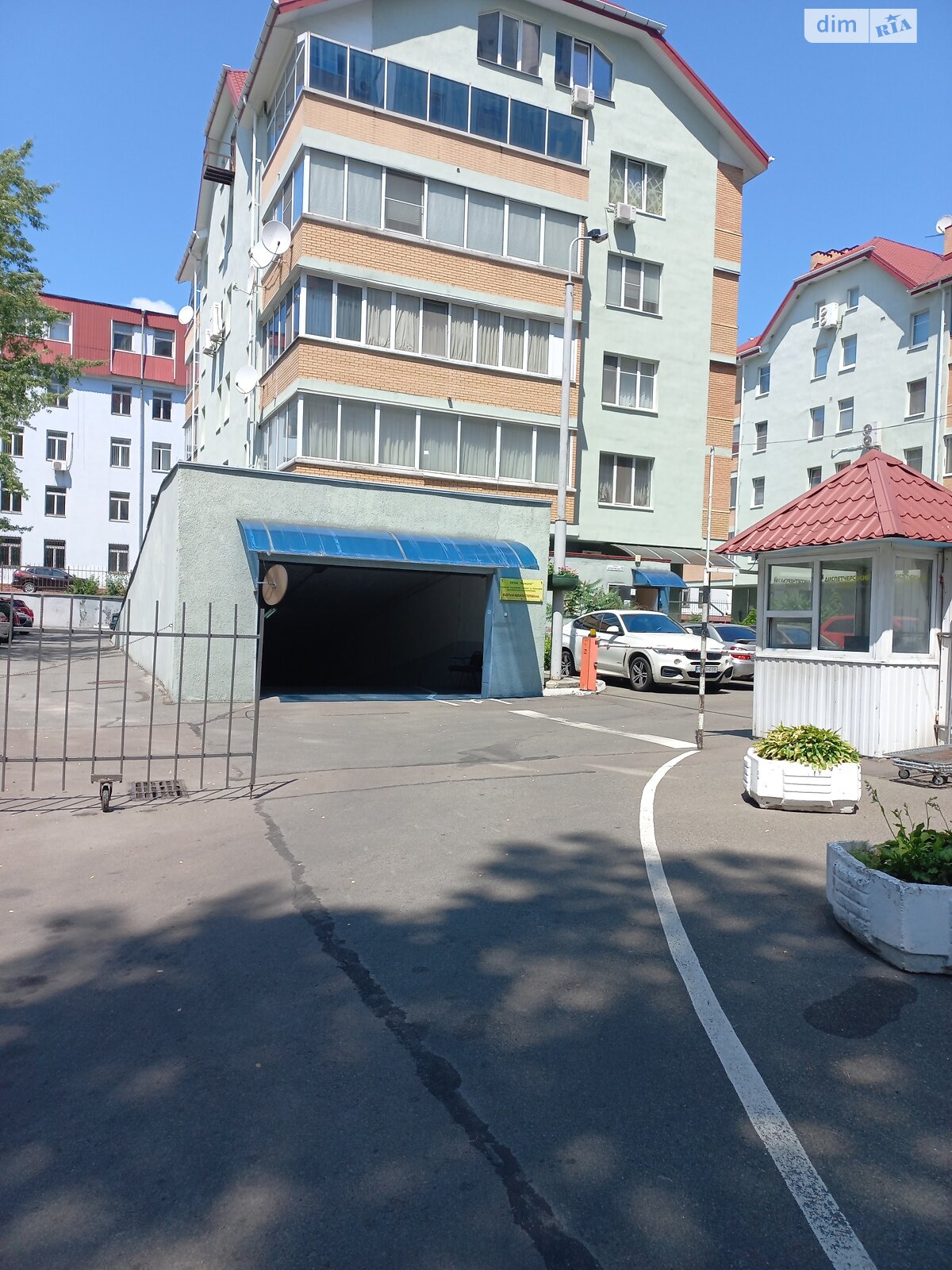 Место в подземном паркинге универсальный в Киеве, площадь 31 кв.м. фото 1 Место в подземном паркинге универсальный в Киеве, площадь 31 кв.м. фото 1