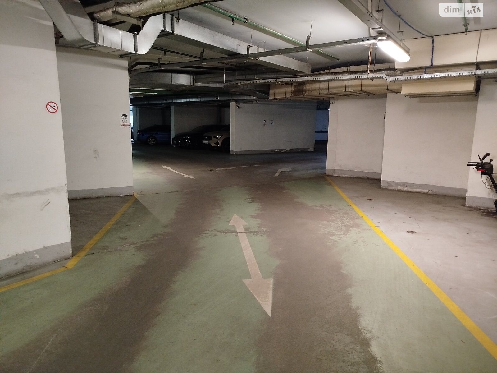 Место в подземном паркинге под легковое авто в Киеве, площадь 13.7 кв.м. фото 1 Место в подземном паркинге под легковое авто в Киеве, площадь 13.7 кв.м. фото 1