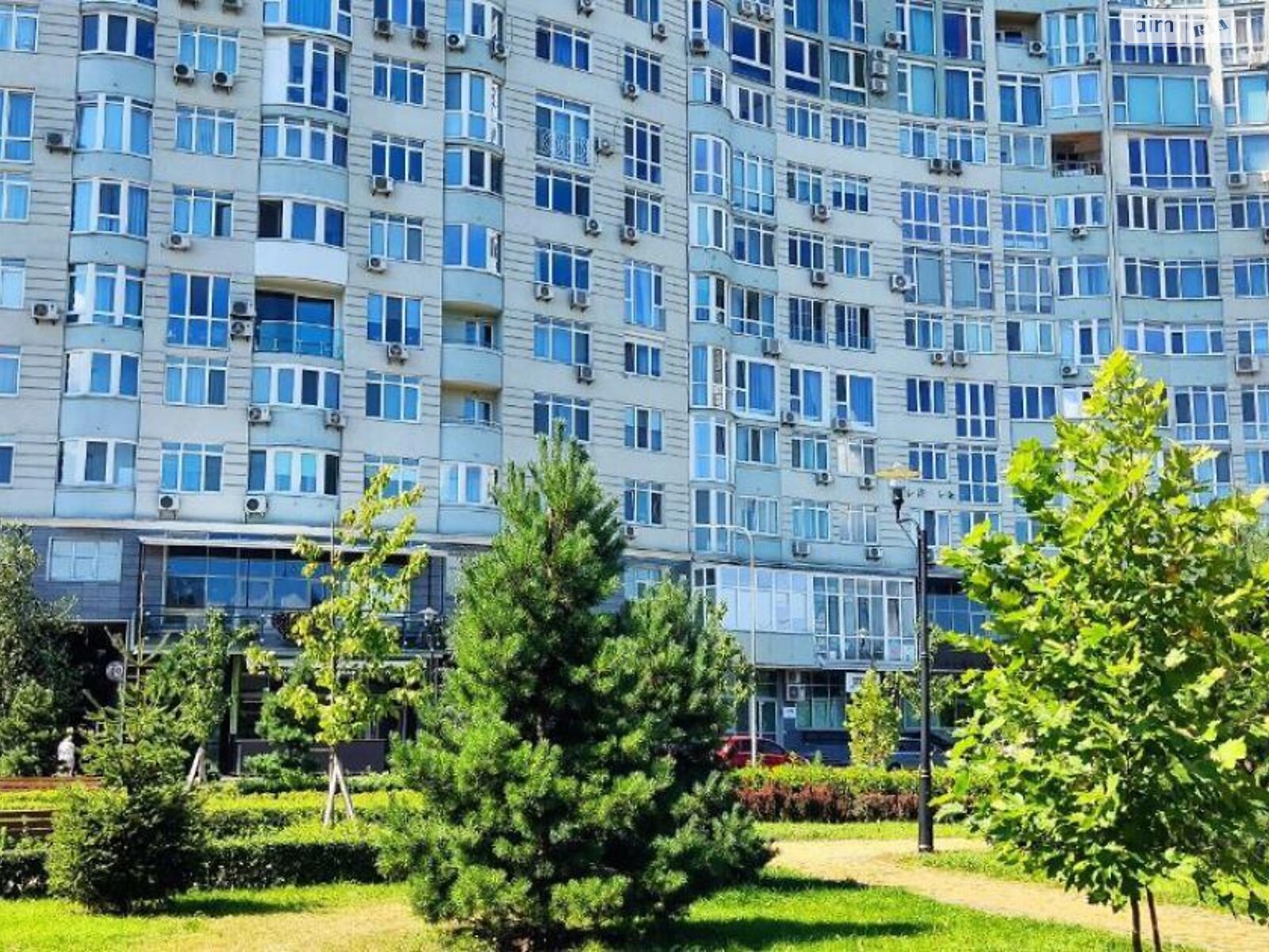 Место в подземном паркинге универсальный в Киеве, площадь 15.6 кв.м. фото 1